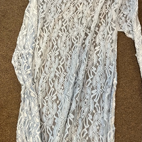 Mostly Women’s Different Types Of Tops. One Male Adult T-Shirt. - Picture 8 of 16